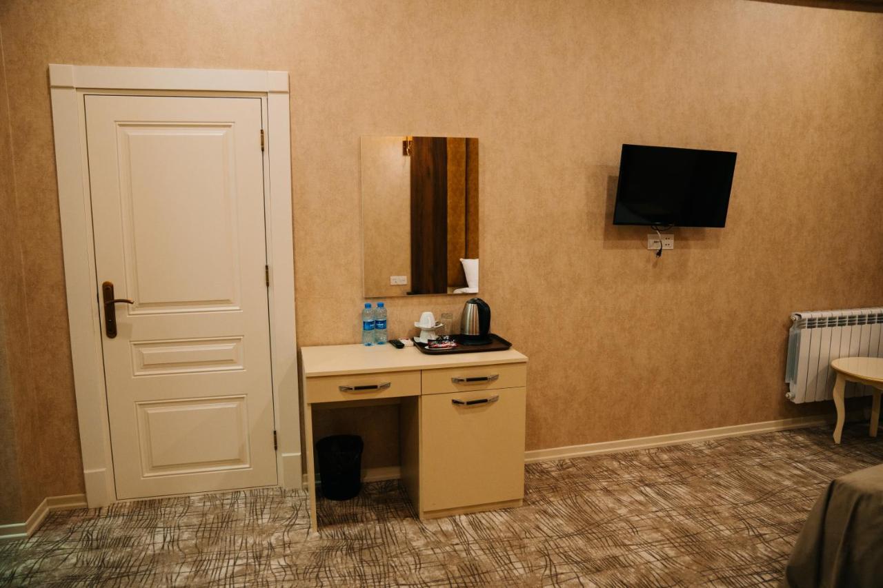 The Clocktower Hotel バクー エクステリア 写真
