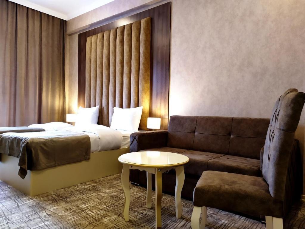 The Clocktower Hotel バクー エクステリア 写真