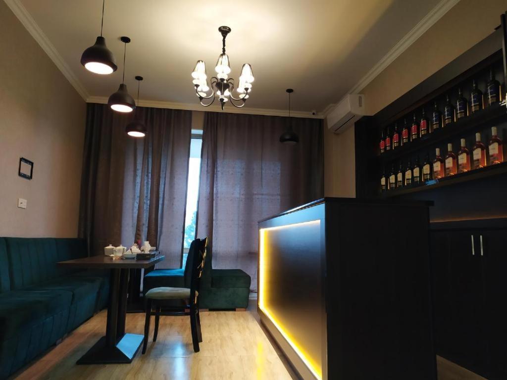 The Clocktower Hotel バクー エクステリア 写真